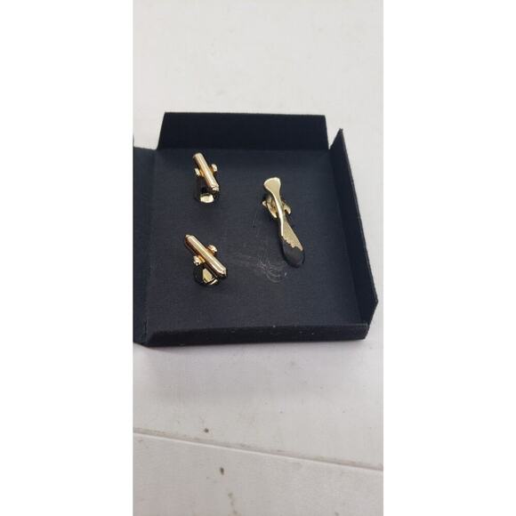 Vintage General Motors GM Key Tie Tack Clip & Cuff Links Car Truck Gold Plated - Picture 2 of 11